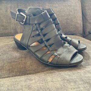 Chic Black Strappy Sandals